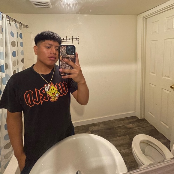 Meet your Posher, Nicolas - Picture 1 of 1